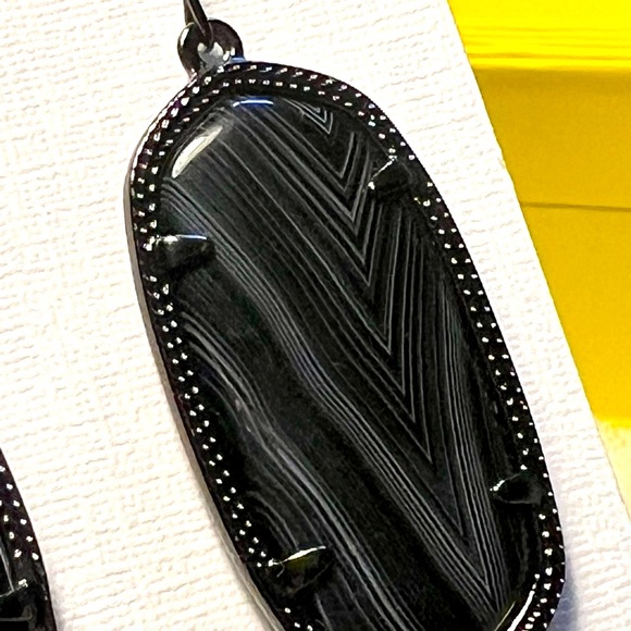 NWT Kendra Scott Elle Earrings Black Banded Agate Gunmetal Perfectly Beautiful! - Picture 3 of 7